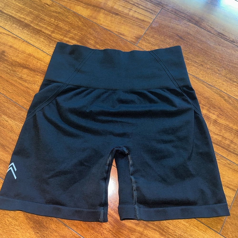 Oner active black effortless shorts sz small